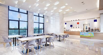 Holiday Inn Express Qingdao West Coast by IHG