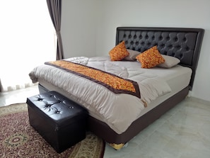 Huis, 2 slaapkamers | 2 slaapkamers, een bureau, een strijkplank/strijkijzer, gratis wifi