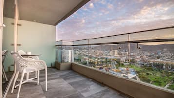 Superior Suite, 1 King Bed, Non Smoking | Terrace/patio
