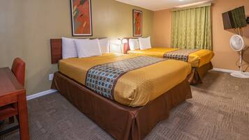 Doppia Economy, 2 letti queen | Una scrivania, insonorizzazione, letti aggiuntivi (a pagamento)