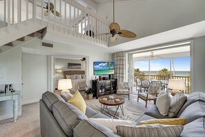 テレビ、DVD プレーヤー、書庫、ステレオ