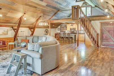 Unique, Renovated Barn Vacation Rental in Donnelly