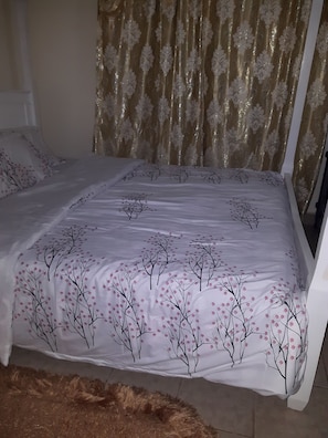1 bedroom, iron/ironing board, Internet, bed sheets