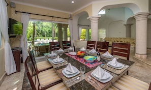 Dining - Chic, casual luxury, private, spacious, ideal location minutes walk to the beach (Puerto Aventuras)