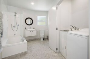 Unclassified image, 4 of 24, button