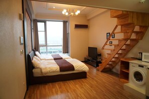 Luxury Loft and Free wifi egg | 이탈리아 프레떼 시트, 고급 침구, 오리/거위털 이불, 필로우탑 침대