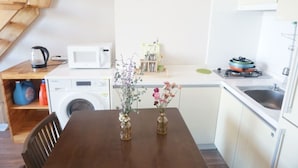 Luxury Loft and Free wifi egg | Spiseområde på rommet