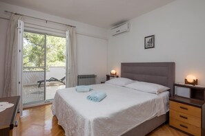 4 chambres, fer et planche à repasser, lit parapluie, Wi-Fi gratuit