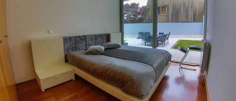 3 Schlafzimmer, Bügeleisen/Bügelbrett, WLAN, Bettwäsche