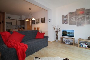 TV - FeWo Niky Comfortable Family Apartment next Sky 4 pax (Bad Kleinkirchheim)