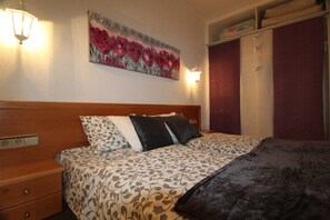 1 bedroom, iron/ironing board, free WiFi, bed sheets - FeWo Niky Comfortable Family Apartment next Sky 4 pax (Bad Kleinkirchheim)