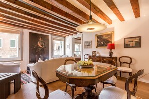 Interior - Ca' Tintoretto (Venice)