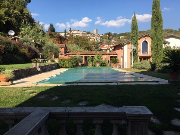 Outdoor pool - Vacation home - Chalet with garden and private pool (Coreglia Antelminelli)