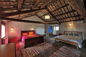 6 habitaciones, tabla de planchar con plancha, wifi y ropa de cama 