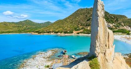VILLA CON PISCINA, CON VISTA PANORÁMICA AL MAR Y PUESTA DE SOL IMPRESIONANTE