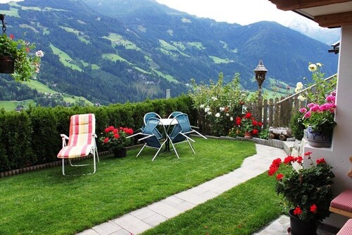 gemütlich, traumhafter Ausblick über das Zillertal