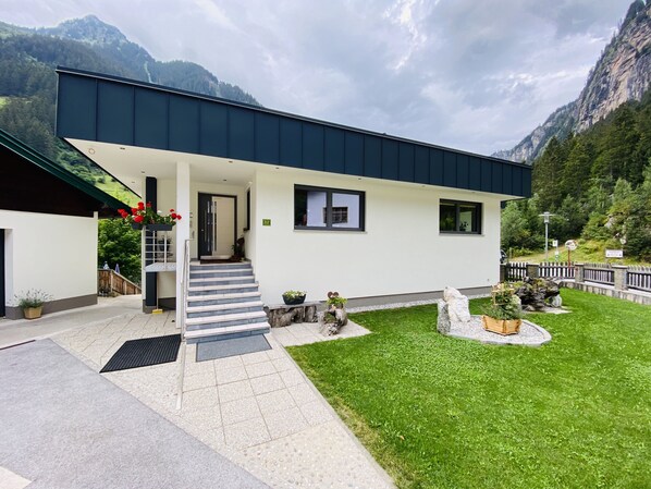 Exterior - Vacation accommodation in the middle of the Zillertal mountains (Ginzling)