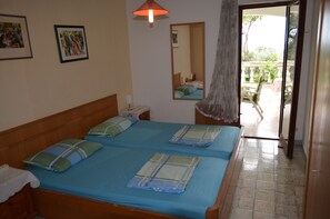 1 غرفة نوم ومكواة/لوح كي وواي فاي وملاءات أسرّة