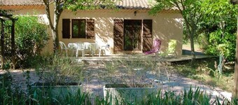 On the edge of a forest, in green Provence, with private swimming pool