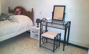 1 bedroom, iron/ironing board, travel crib, WiFi