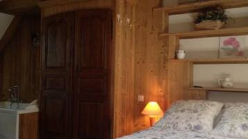 3 chambres, fer et planche à repasser, Wi-Fi gratuit