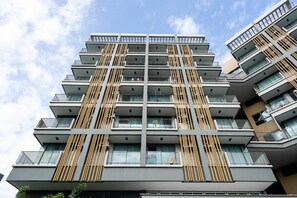 Exterior - ONPA Hotel & Residence Bangsaen (Chonburi)
