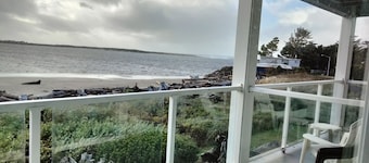 Beautiful On  Beach, Siletz Bay-front Lincoln City, Condo, Wifi, Ocean Bay View