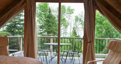 Lutsen Little Bear Lodge - Secluded Lutsen Mountain Cabin With Superior View