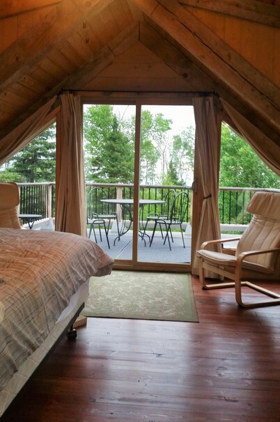 Lutsen Little Bear Lodge - Secluded Lutsen Mountain Cabin With Superior View
