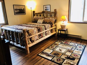 2 bedrooms, iron/ironing board, travel cot, free WiFi