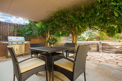 Spectacular Home Northeast Heights- Casino, Golf, Hiking, I-25, Balloon Fiesta