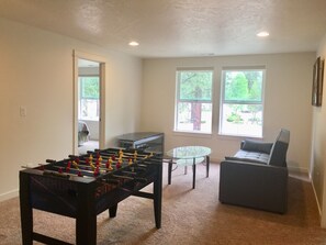 Game room - 

Beautiful 6 bedroom, 3 bathroom house custom built for vacation rental. (Bend)
