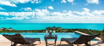 Fengende og fantastisk villa med 360 graders utsikt over havet