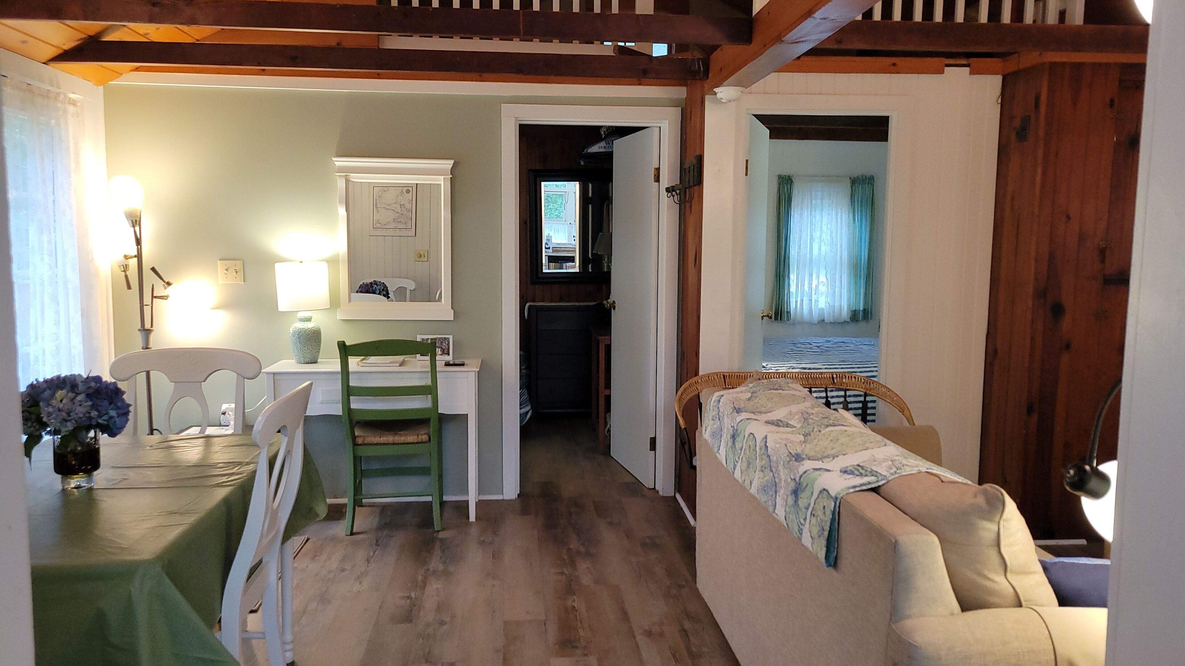2 chambres, bureau, fer et planche à repasser, Wi-Fi gratuit