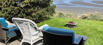 Escape to your seaside retreat on South Whidbey’s Holmes Harbor 