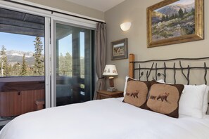 5 bedrooms, desk, iron/ironing board, free WiFi - MoonlightBasin Multilevel Luxury Chalet, Hot Tub, 2 Decks, Outdoor seating,Views (Big Sky)