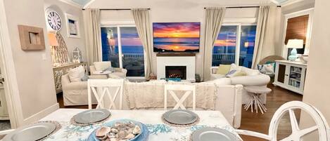 Smart-TV, Kamin, Videospiele, DVD-Player