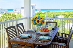 Outdoor dining - Multifamily Paradise: Elevator, Gulf Sunset Views, 100 yards to Public Beaches (Inlet Beach)