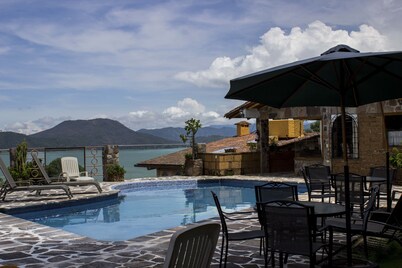 Cabañas La Montaña 2° Seccion