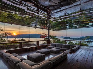 Venity Sky | Living area