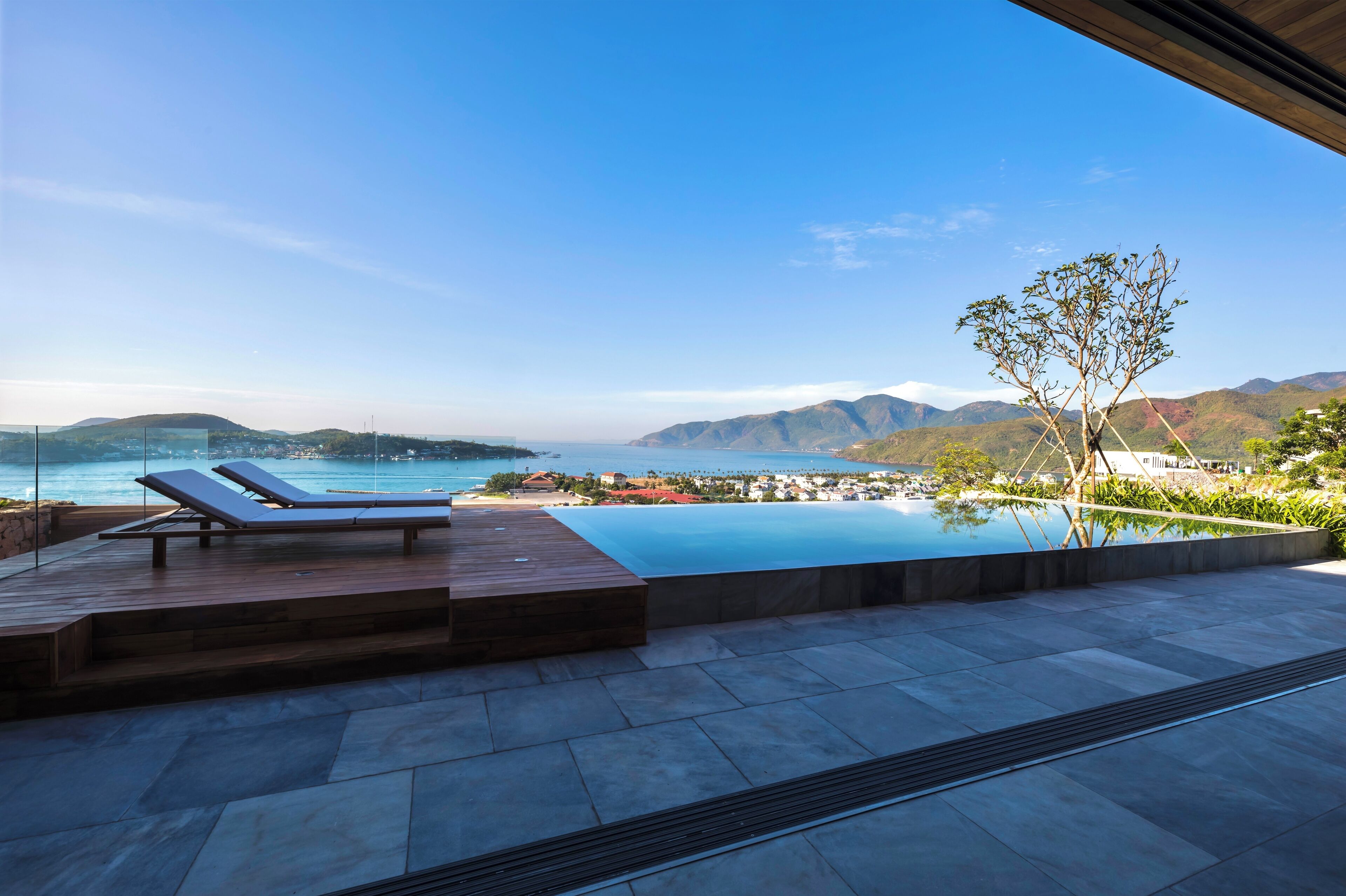 Venity Chill | 4 bedrooms, in-room safe, individually decorated, individually furnished