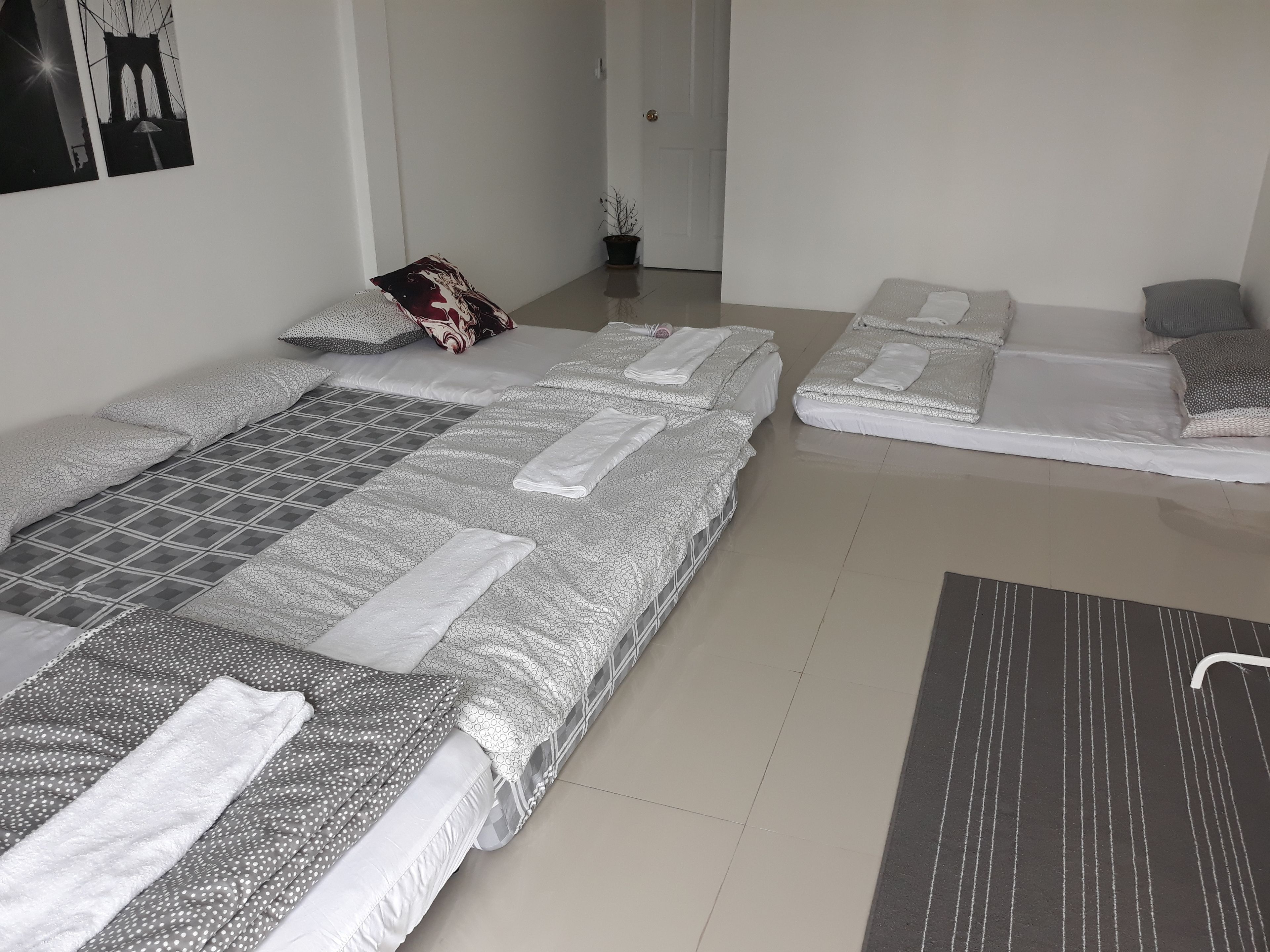 Comfort Townhome, Multiple Beds, Non Smoking | Desk, free WiFi