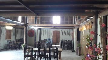 Breakfast, lunch, dinner served; local cuisine