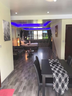 Studio Deluxe | Minibar, coffres-forts dans les chambres, Wi-Fi gratuit, draps fournis