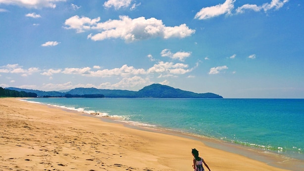 靠近海滩