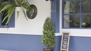 Unclassified image, 2 of 61, button - Visut House - Hostel (Bangkok)
