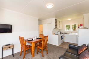 Waitangi Beach Bach 30A | Living area - Waitangi Beach Bach 30A (Paihia)
