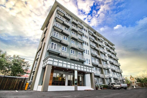 Exterior - Tai-Shan Suites (Ratchaburi)