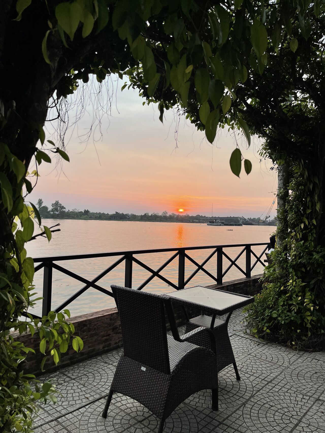Deluxe Room, River View | Courtyard view