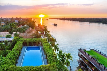 Vista aérea. Mekong Lodge Hotel & Resort